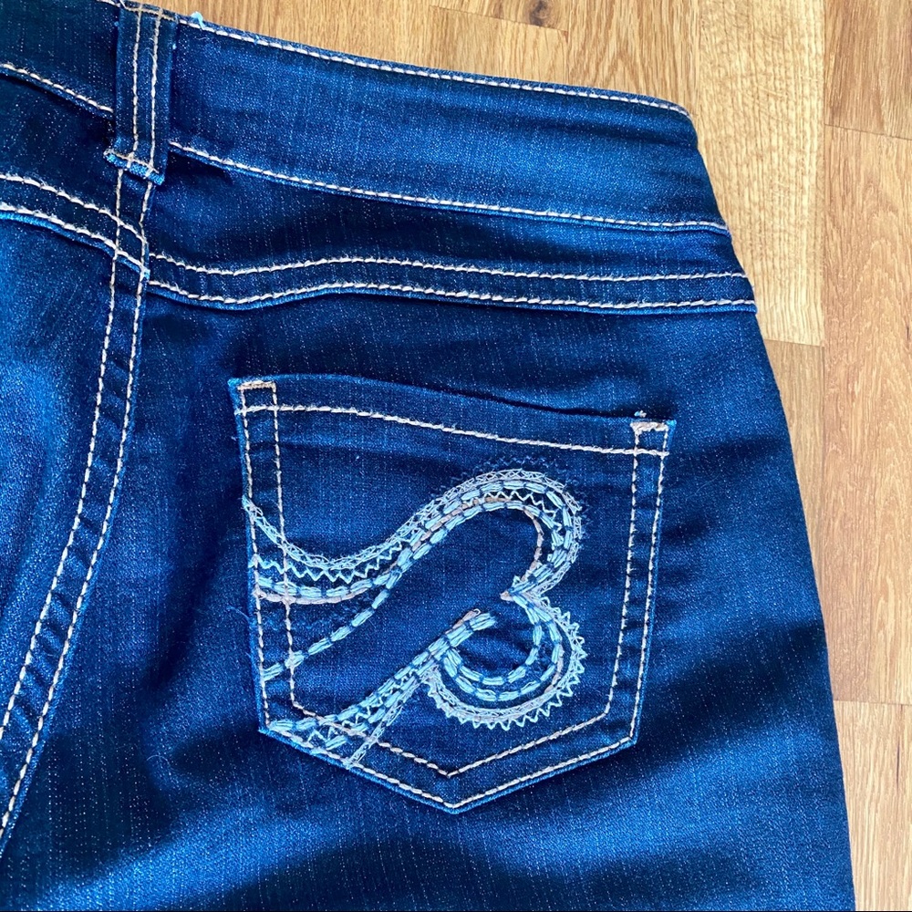 Bootlegger Capri Jeans - Picture 6 of 7